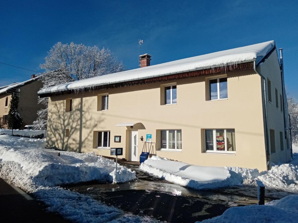 Les P'Tites Pistes Bed & Breakfast Chaux-des-Pres Bagian luar foto