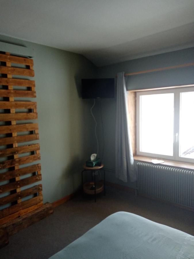 Les P'Tites Pistes Bed & Breakfast Chaux-des-Pres Bagian luar foto